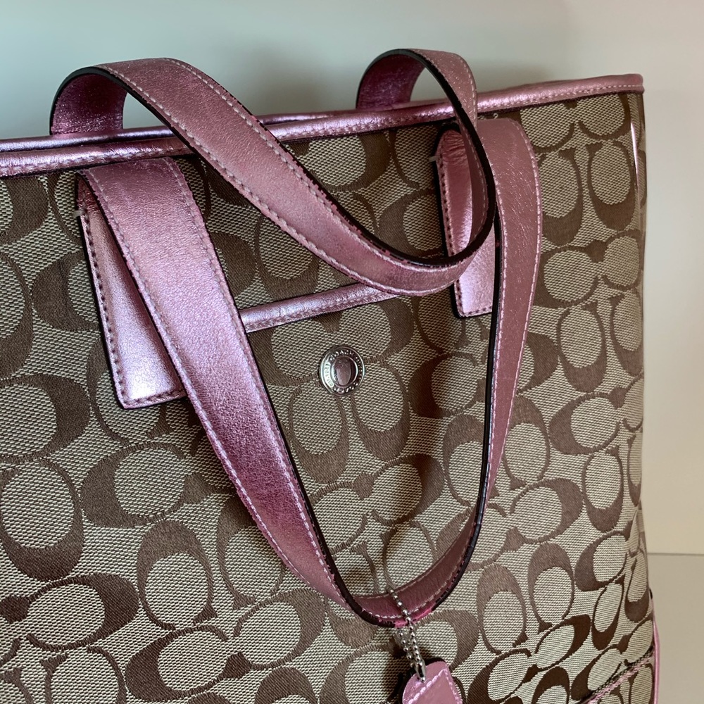 Vintage Coach Extra large pink tote - Picture 9 of 15